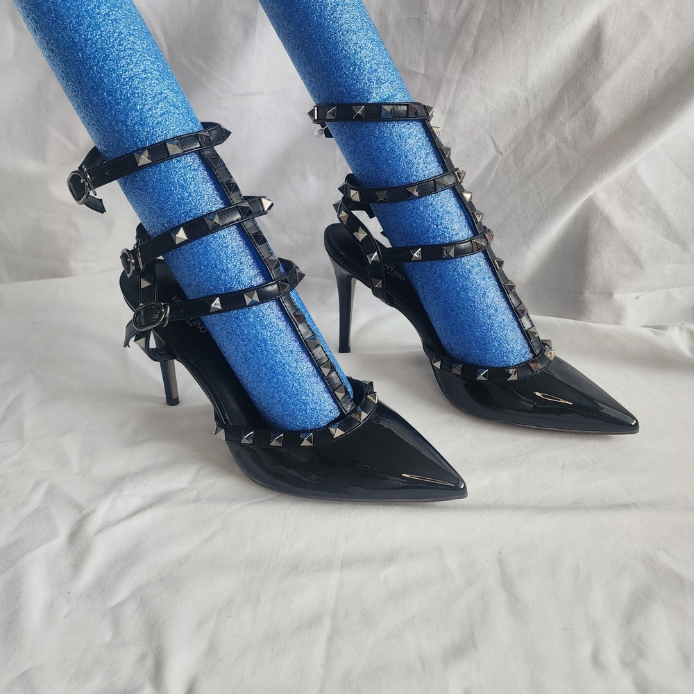Valentino Garavani Rockstud Noir Ankle Strap Pumps Womens Size 41 Heels Studded